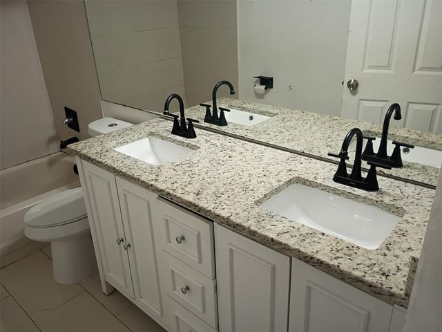 5585 RED BONE LANE, Orlando, FL 32810