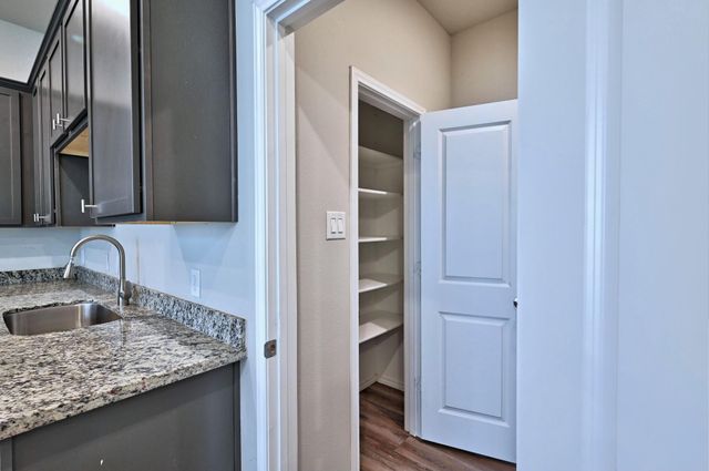 11550 Persimmon Street, Willis, TX 77318