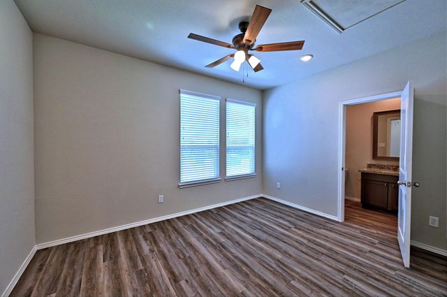 11550 Persimmon Street, Willis, TX 77318