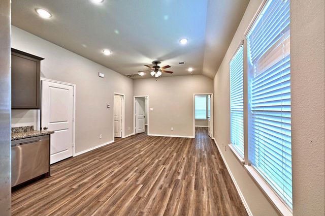 11550 Persimmon Street, Willis, TX 77318
