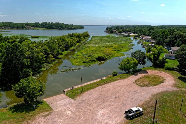 11550 Persimmon Street, Willis, TX 77318