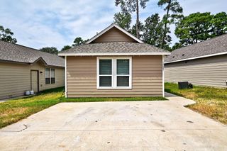 11550 Persimmon Street, Willis, TX 77318