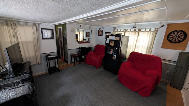 27 pinewood Trail, Concord, NH 03301