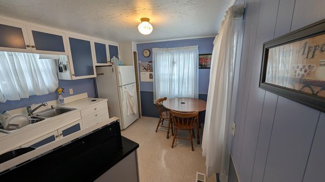 27 pinewood Trail, Concord, NH 03301