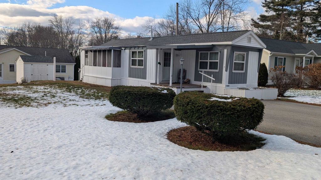 27 pinewood Trail, Concord, NH 03301