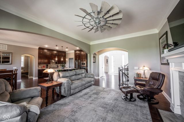 18176 Lakes End Drive, Westfield, IN 46074