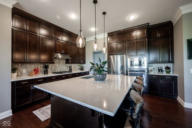 18176 Lakes End Drive, Westfield, IN 46074