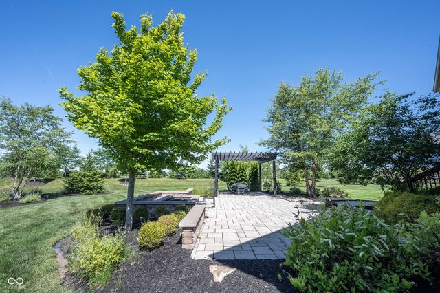 18176 Lakes End Drive, Westfield, IN 46074