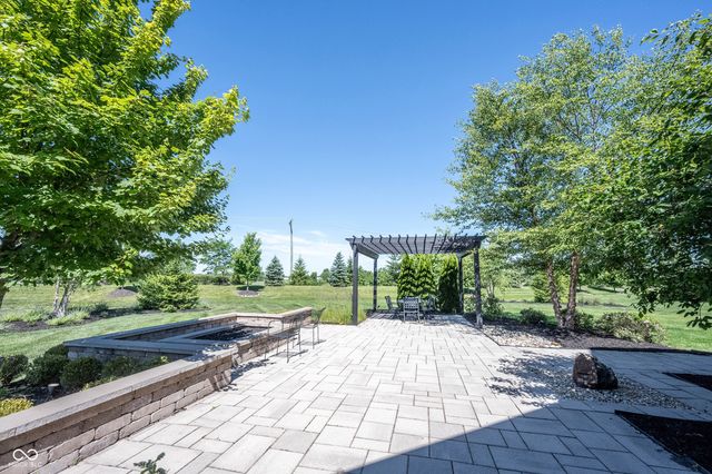 18176 Lakes End Drive, Westfield, IN 46074