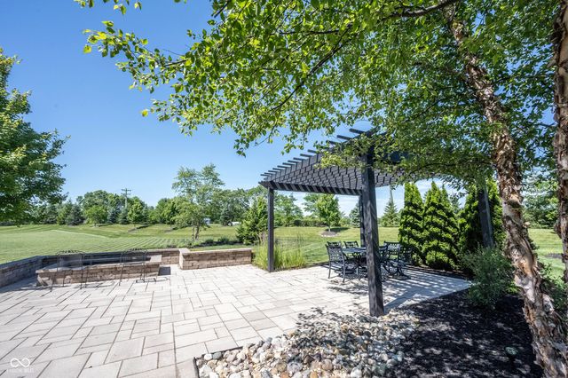 18176 Lakes End Drive, Westfield, IN 46074