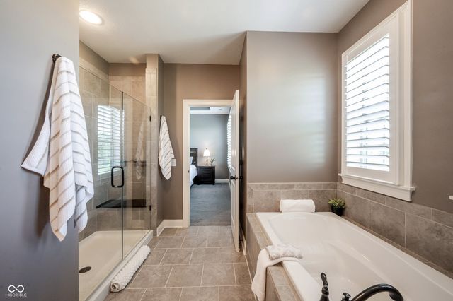 18176 Lakes End Drive, Westfield, IN 46074