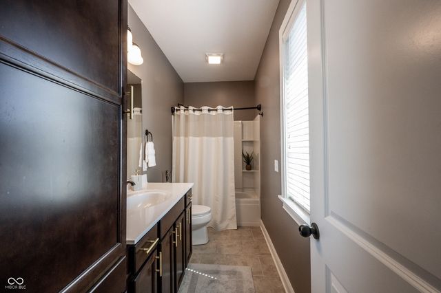 18176 Lakes End Drive, Westfield, IN 46074