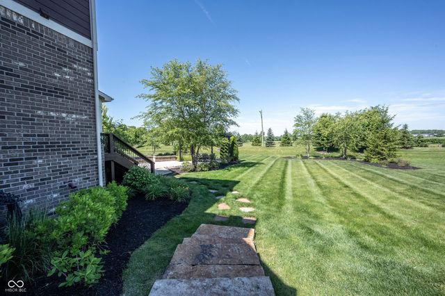18176 Lakes End Drive, Westfield, IN 46074