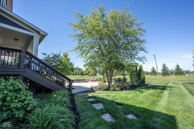 18176 Lakes End Drive, Westfield, IN 46074