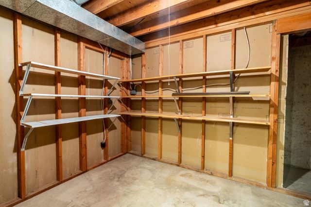 1963 N 1000 E, North Logan, UT 84341