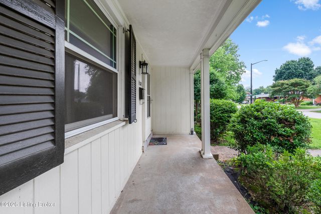 1521 Woodluck Ave, Louisville, KY 40205