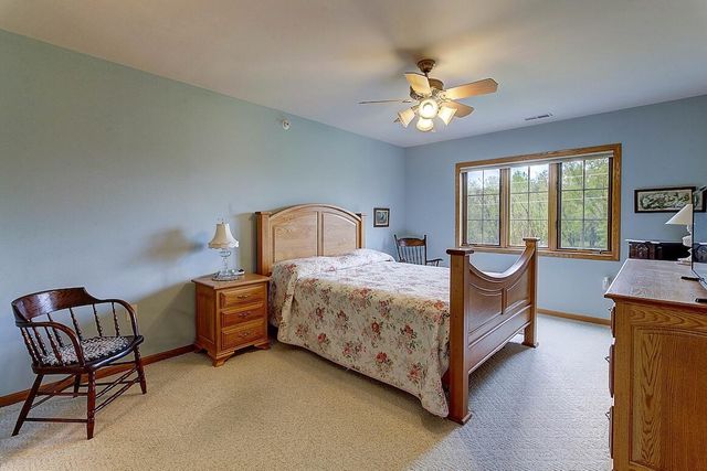 211 Oconomowoc PARKWAY, Oconomowoc, WI 53066