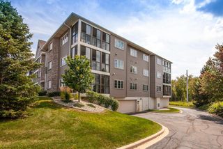 211 Oconomowoc PARKWAY, Oconomowoc, WI 53066