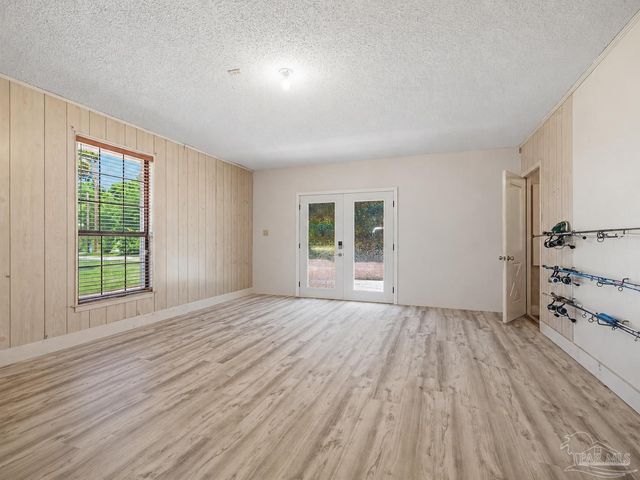 711 Bison St, Pensacola, FL 32514