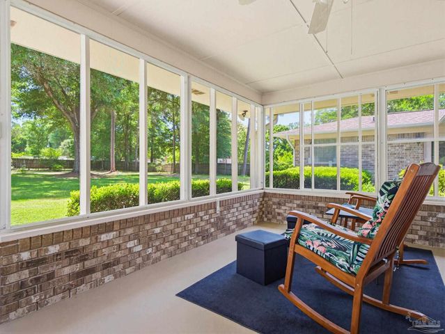 711 Bison St, Pensacola, FL 32514
