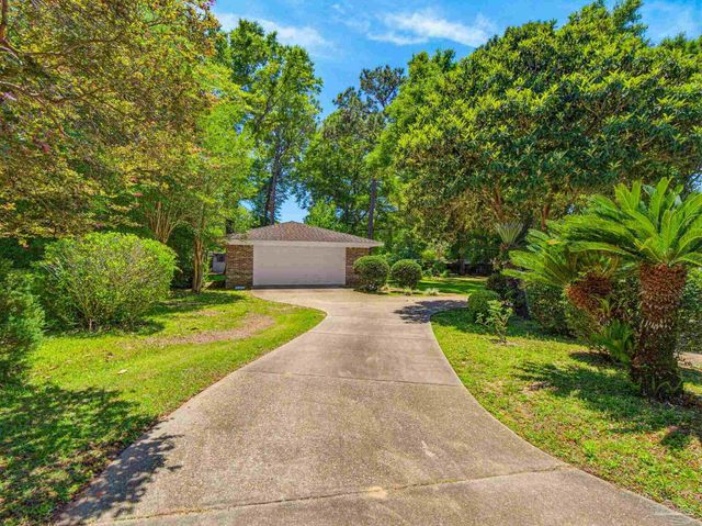 711 Bison St, Pensacola, FL 32514