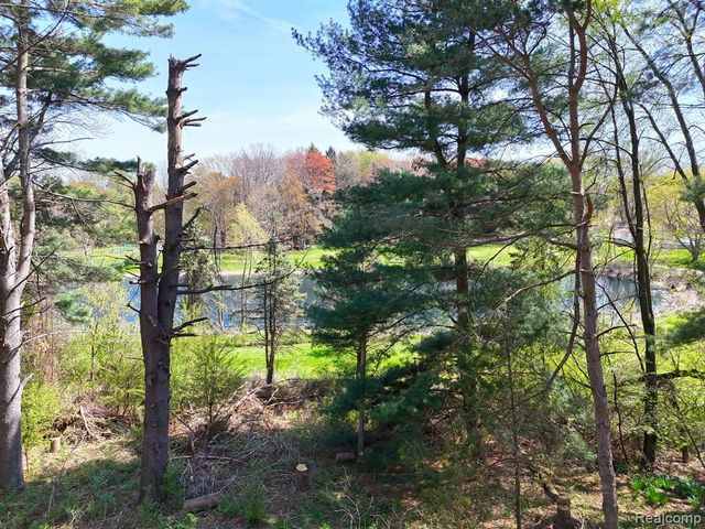 11575 Us Highway 31, Berrien Springs, MI 49103