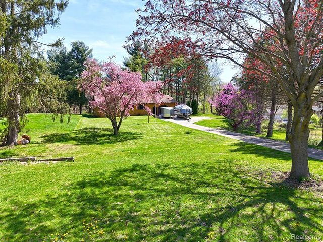 11575 Us Highway 31, Berrien Springs, MI 49103