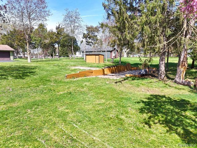 11575 Us Highway 31, Berrien Springs, MI 49103