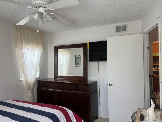 9420 Sunrise Lakes Boulevard 212, Sunrise, FL 33322