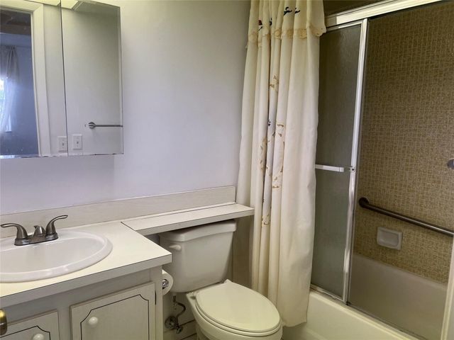 9420 Sunrise Lakes Boulevard 212, Sunrise, FL 33322