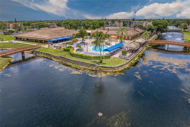 9420 Sunrise Lakes Boulevard 212, Sunrise, FL 33322