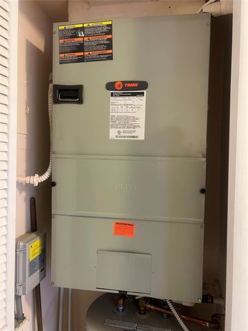 9420 Sunrise Lakes Boulevard 212, Sunrise, FL 33322