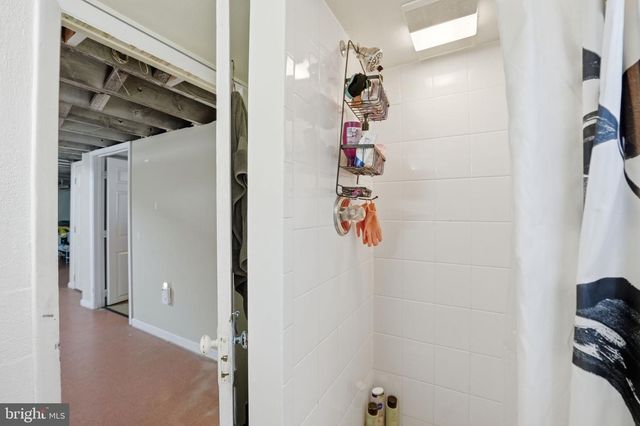 524 N KENMORE ST, Arlington, VA 22201