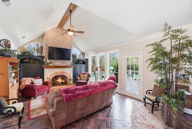 1802 Lofty Maple Trail, Kingwood, TX 77345