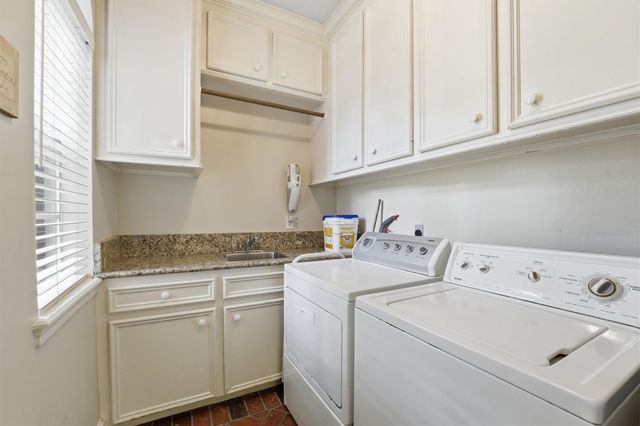 1802 Lofty Maple Trail, Kingwood, TX 77345