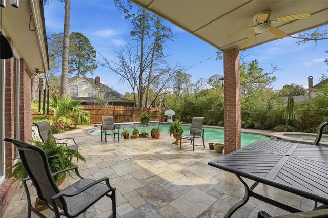 1802 Lofty Maple Trail, Kingwood, TX 77345