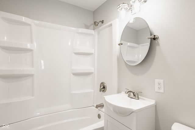 7438 E 52nd Street, Indianapolis, IN 46226