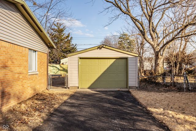 7438 E 52nd Street, Indianapolis, IN 46226