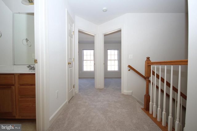 8025 SAMUEL WALLIS ST, Lorton, VA 22079