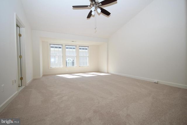 8025 SAMUEL WALLIS ST, Lorton, VA 22079