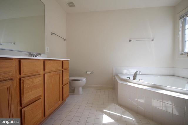 8025 SAMUEL WALLIS ST, Lorton, VA 22079