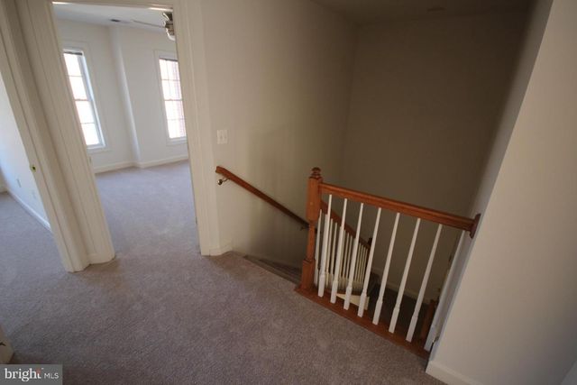 8025 SAMUEL WALLIS ST, Lorton, VA 22079