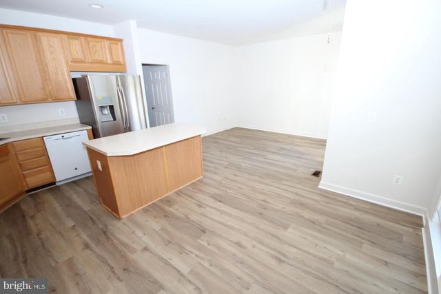 8025 SAMUEL WALLIS ST, Lorton, VA 22079