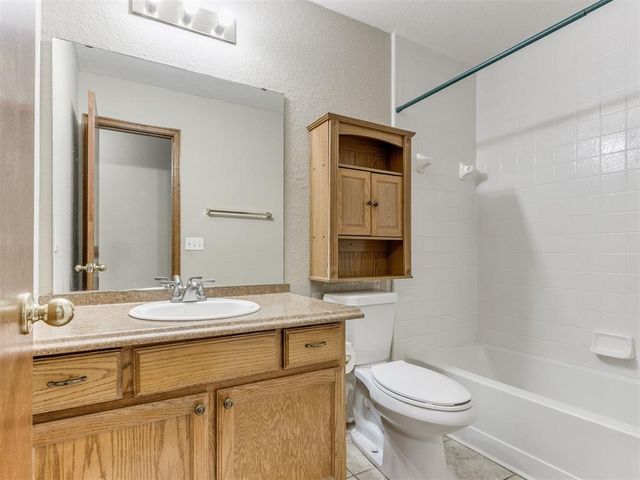 10833 Ohara Lane, Midwest City, OK 73130