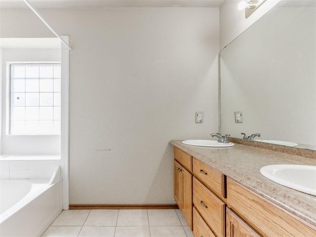 10833 Ohara Lane, Midwest City, OK 73130