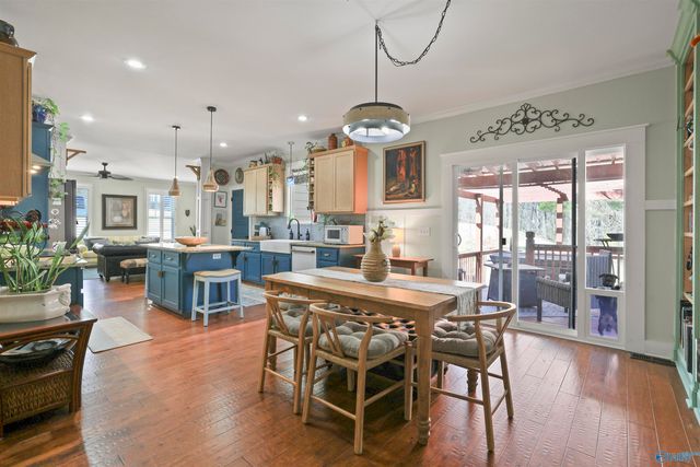 1008 Laurinda Lane, Guntersville, AL 35976