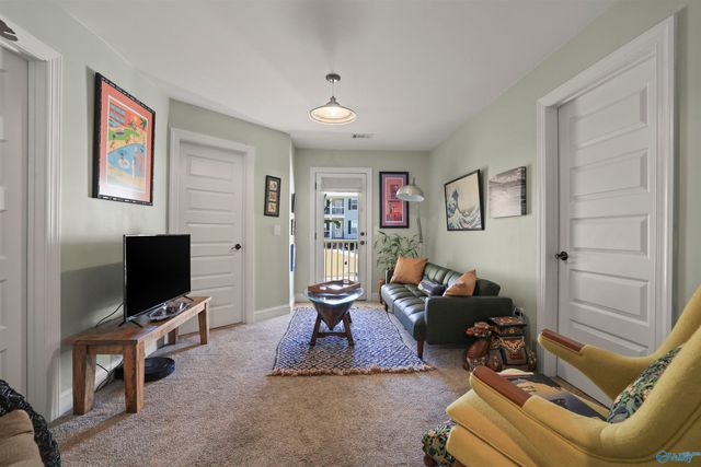 1008 Laurinda Lane, Guntersville, AL 35976