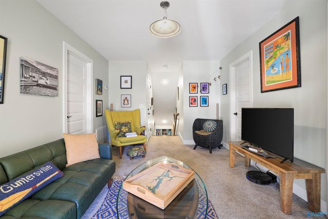 1008 Laurinda Lane, Guntersville, AL 35976