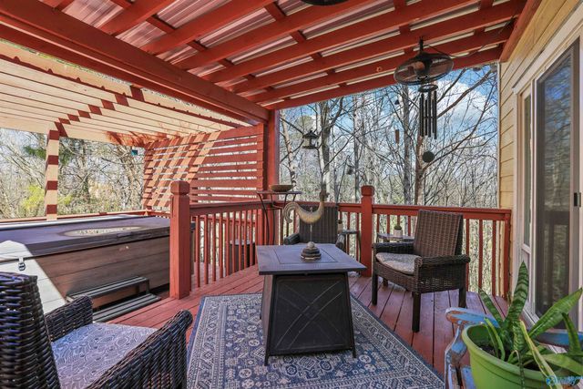 1008 Laurinda Lane, Guntersville, AL 35976