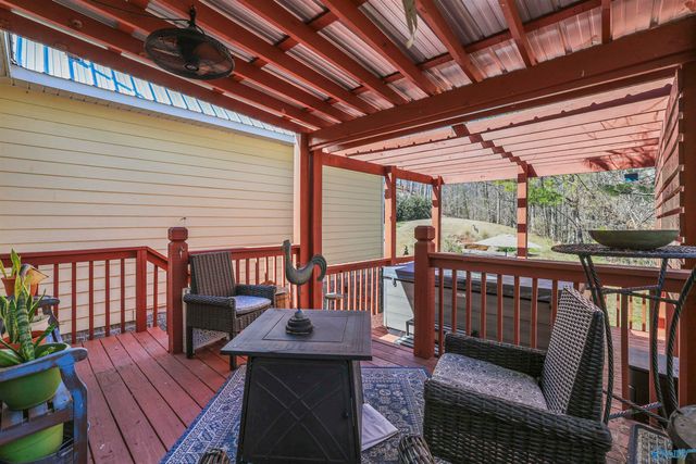 1008 Laurinda Lane, Guntersville, AL 35976